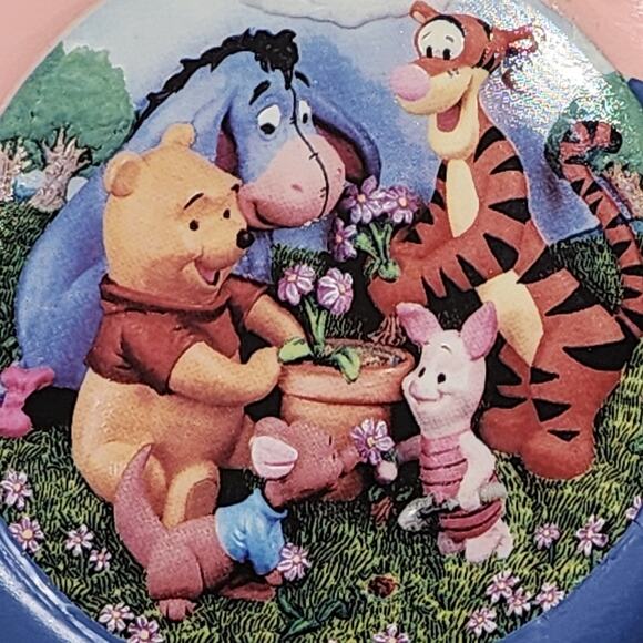 SWEET PURSUITS & A FLOWERFUL PRESENT FOR MOTHERS DAY Ornaments Pooh's Honeypot - Picture 4 of 12
